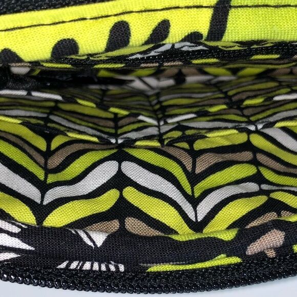 Vera Bradley Wristlet - Picture 12 of 16